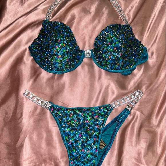 Npc bikini - Picture 1 of 12